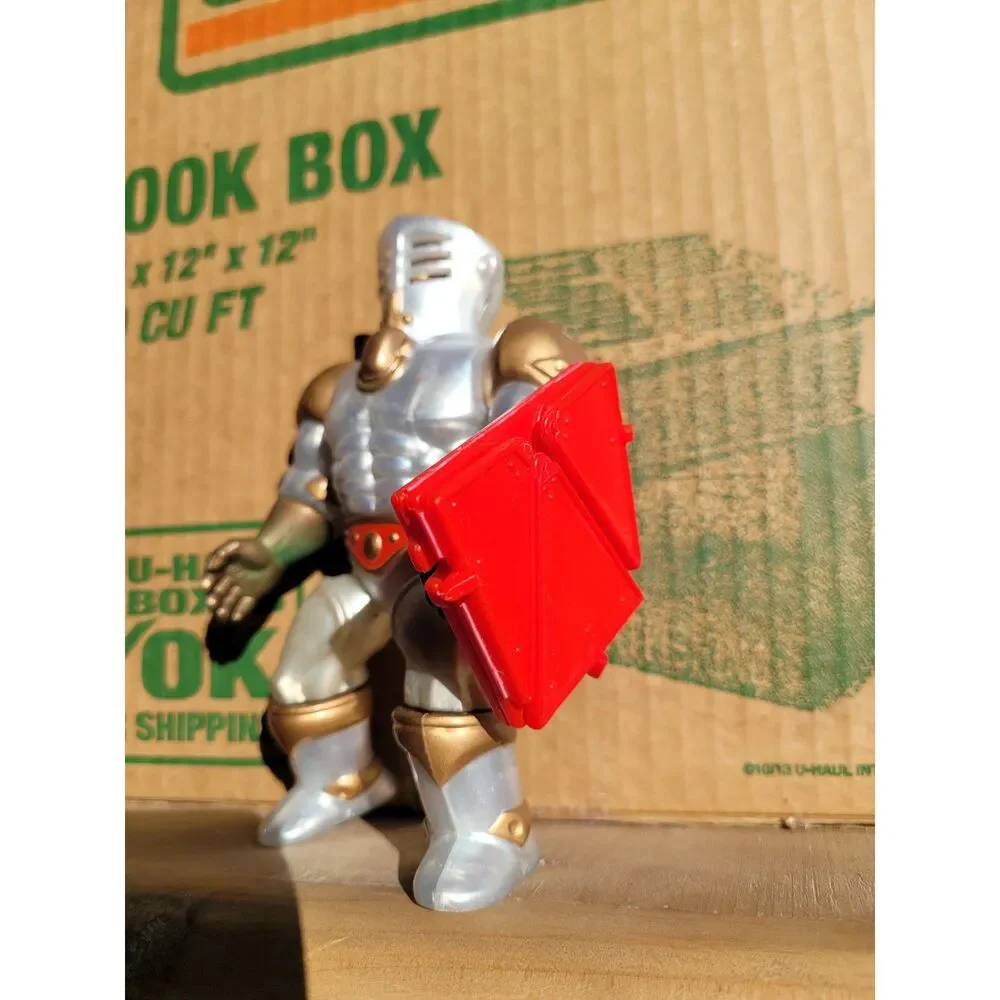 Vintage 1986 Masters of the Universe Extendar Figure COMPLETE with Shield MOTU